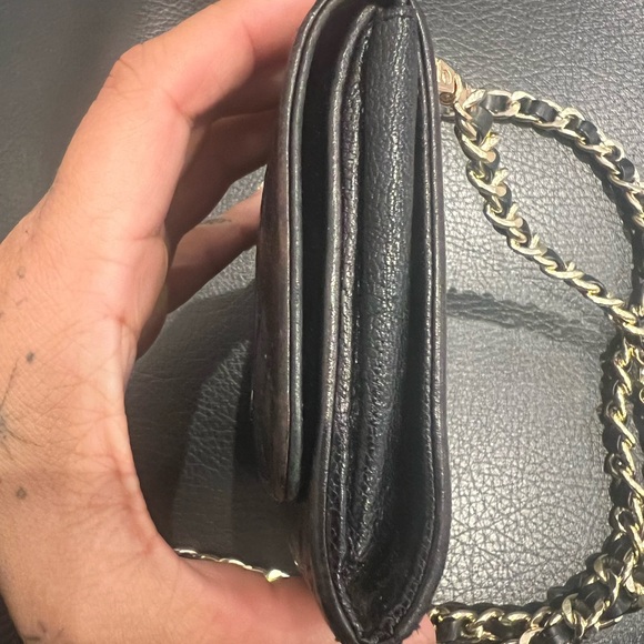 (Almost) vintage pre-loved Chanel quilted wallet (aftermarket chain strap added) - Picture 7 of 17